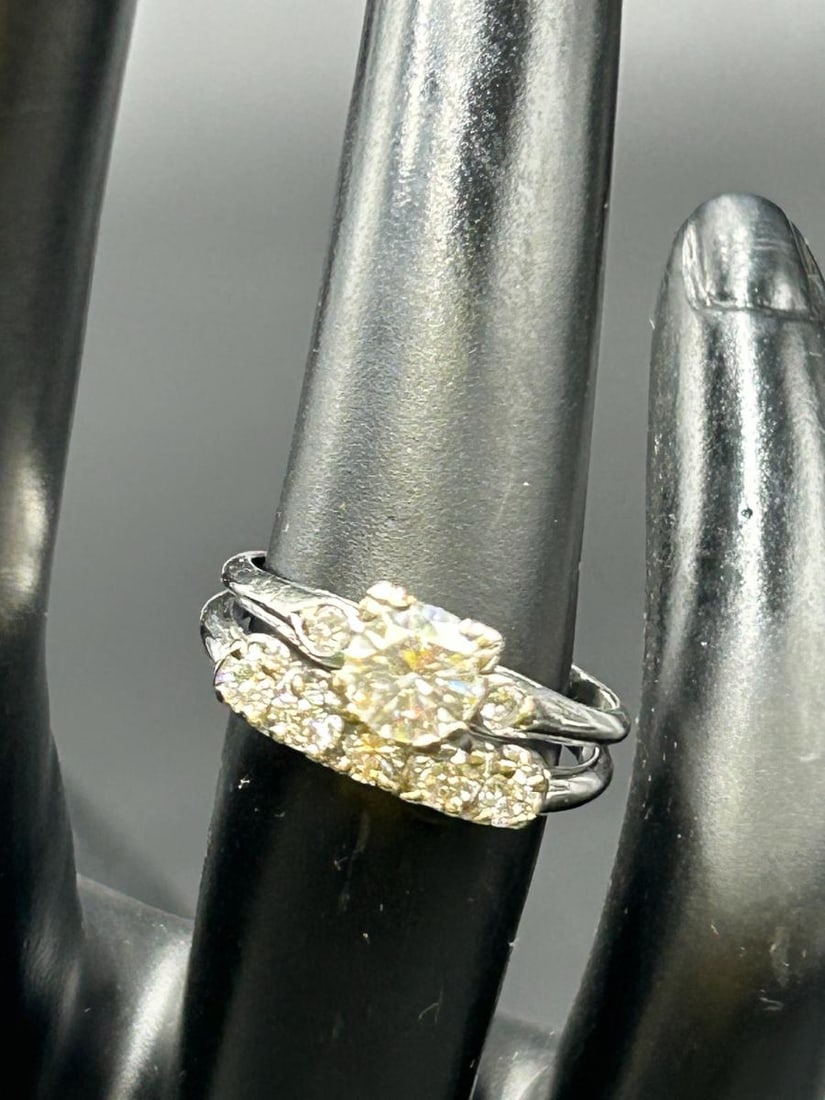 Vintage Platinum & Diamond Wedding Ring Set SIze 6 (1 of 8)