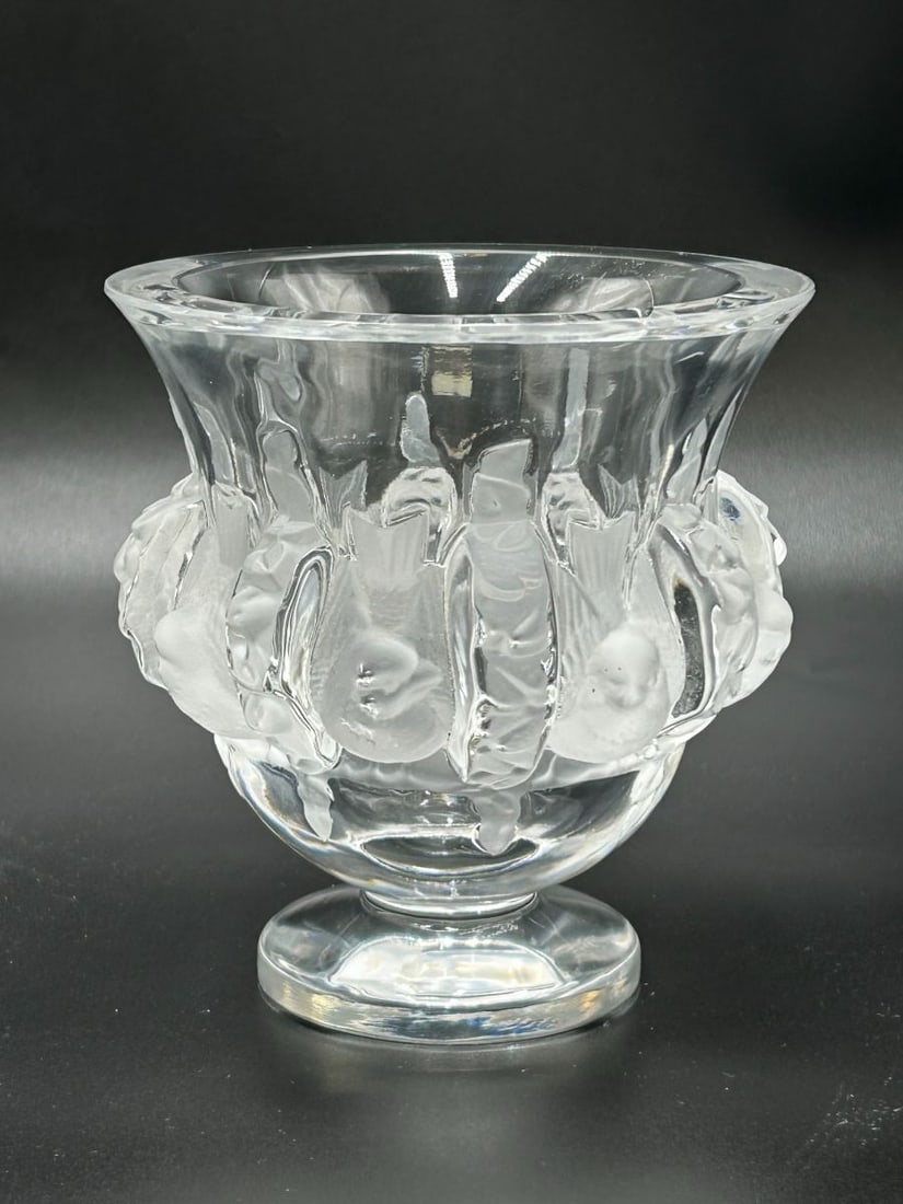 Beautiful Lalique Dampierre Vase (1 of 10)