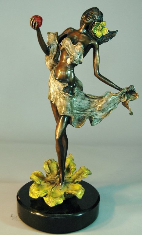 Sergey Kazaryn "Modern Eve" Bronze: Sergey Kazaryn "Modern Eve" bronze sculpture, 22" tall, (after Erte'), on rotating black marble base. Polychrome patina, includes a Certificate of Authenticity, 2/399. Perfect condition.