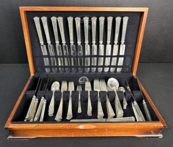 Trianon By International Sterling Silver Flatware 95 pcs 90.60 troy oz. (1 of 12)