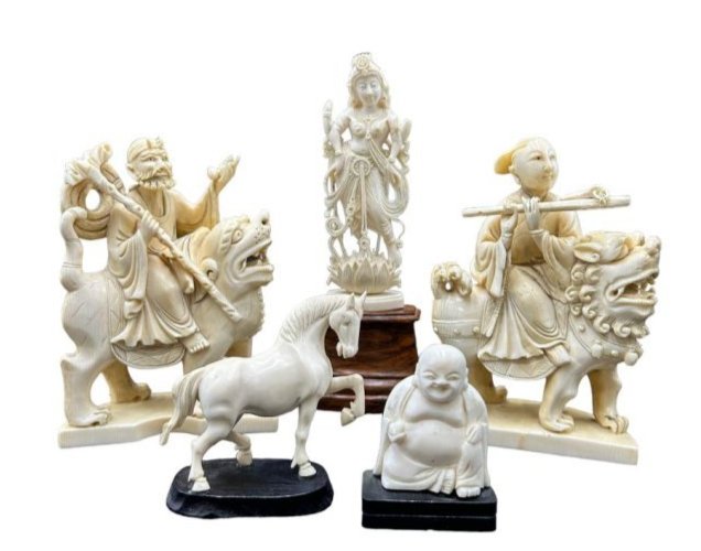 Estate Lot of 5 Chinese/Japanese Hand Carved Figures (1 of 20)