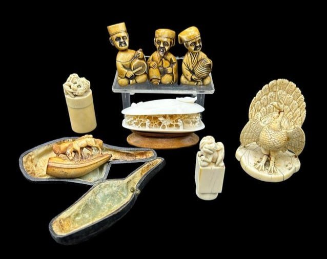 Estate Lot of 8 Chinese Japanese Carvings; Meerschaum Pipe; Nodders (1 of 20)