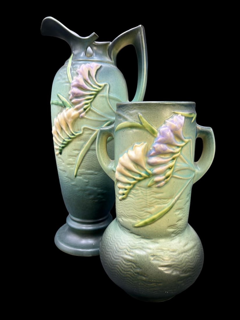 Pair of Vintage Roseville Pottery Pitcher and Vase Tropical Green Freesia (1 of 19)