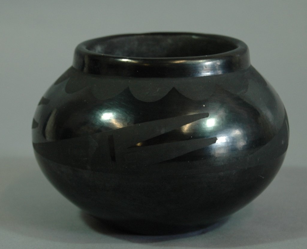 Southwest Native American Pueblo Pot by Maria: Southwest Native American Pueblo pot, black on black, signed "Maria" of San Ildefonso, 4.5h, 5.5d, very good condition.