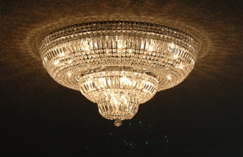 Huge Eye-Popping Schoenbeck Cascading Chandelier: Huge eye-popping Schoenbeck cascading light fixture, 30' dia. 15" drop.