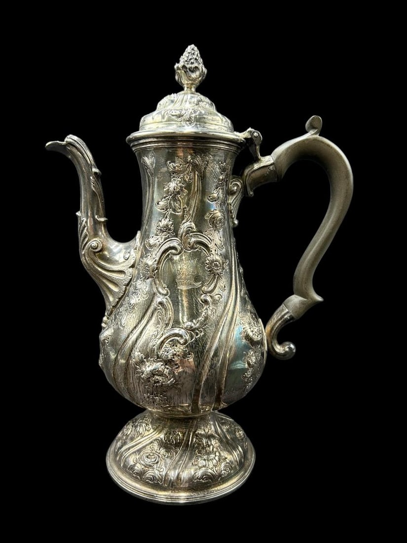 Antique Georgian British Sterling Silver Coffee Pot with Wood Handle - 33.72 Troy Oz (1 of 18)