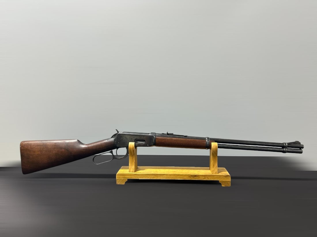 Winchester Model 94 30-30 Win Lever Action Sporting Rifle: Winchester Model 94 30-30 Win Lever Action Sporting Rifle. This is a 30-30 Caliber 7-shot rifle with a serial # 1840276. Reportedly stored in a gun safe for decades and rarely fired. The Winchester Mo