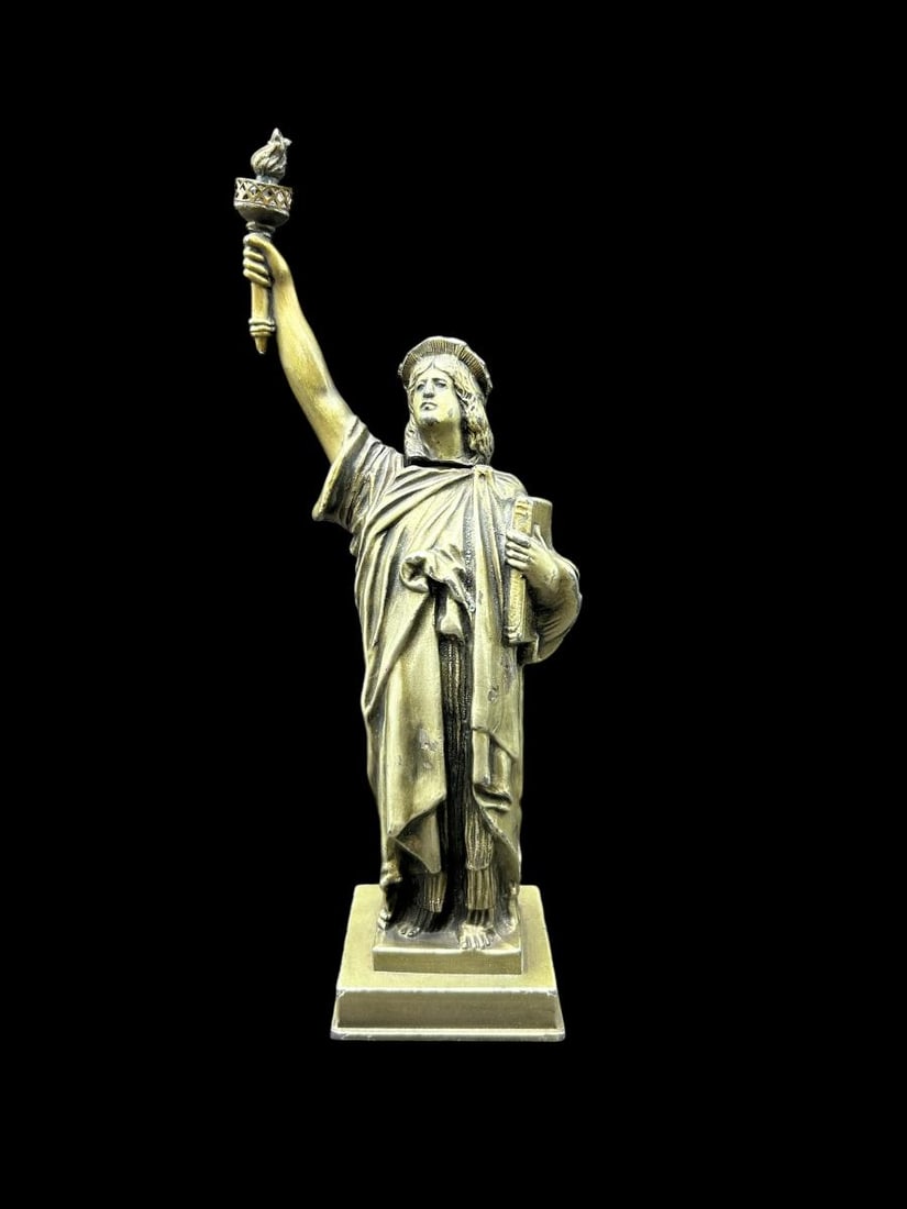 Vintage Bronze Patina over Spelter Statue of Liberty Cigarette Lighter 10" (1 of 19)