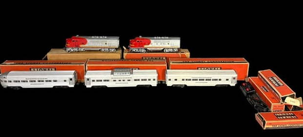 Estate Lot of Assorted Vintage Lionel Trains; Santa Fe & Silver Lines (1 of 20)