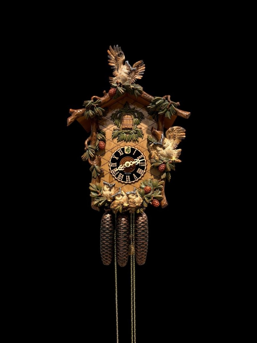 German black Forest Owl Cuckoo Clock #536/1000 Produced with Documents & Orig. Box: Limited Edition German Owl Cuckoo Clock #536/1000 Produced with Documents & Org Box. This is model # KU8396M. This Clock is made in the German Black Forest. This limited edition shows Owls