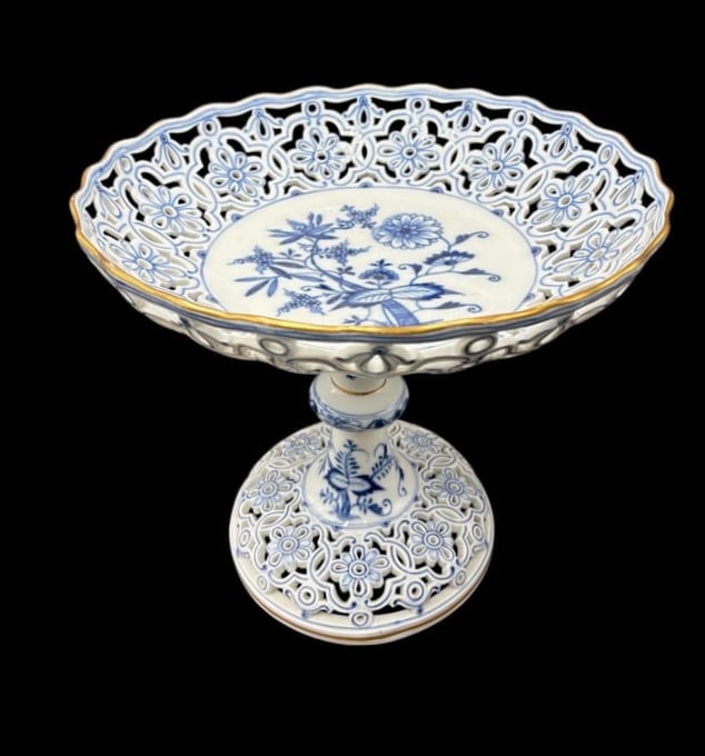 Antique Meissen Porcelain Blue Onion Pattern Pierced Compote (1 of 14)