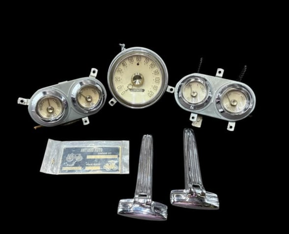 Estate Lot of Vintage 1940's-1950's Automobile Parts, Fuel Amps, Speedometer. Gauges & Hinges (1 of 19)