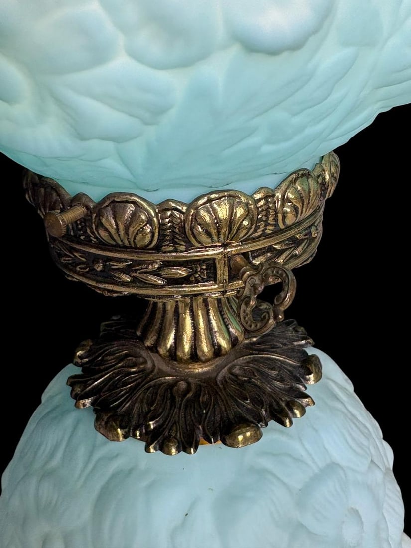 Vintage Fenton "Poppy" Gone With the Wind Blue Table Lamp - 10