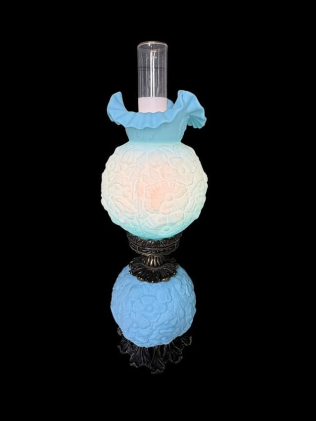 Vintage Fenton "Poppy" Gone With the Wind Blue Table Lamp - 4