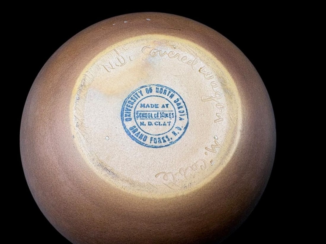 Arts & Crafts - University of North Dakota Signed Pottery Bowl School of Mines , signed M Cable - 8