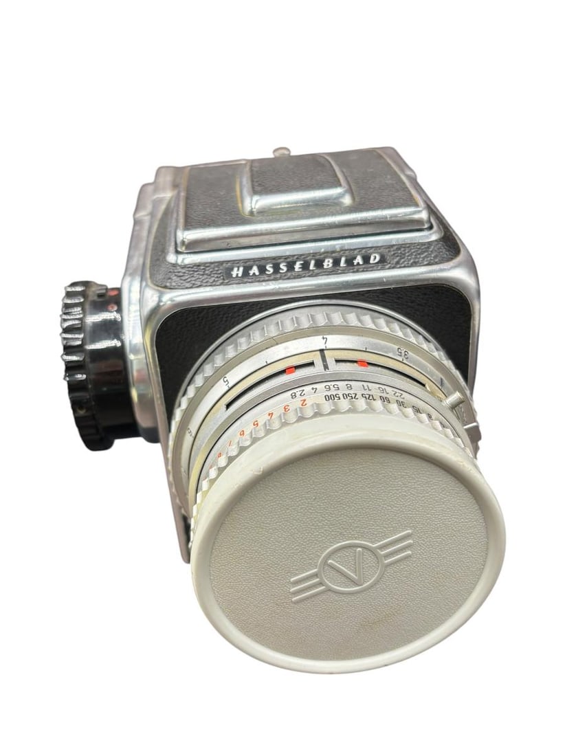 Vintage 1970's Swedish Hasselblad 500 C Camera with Instruction Manual - 2