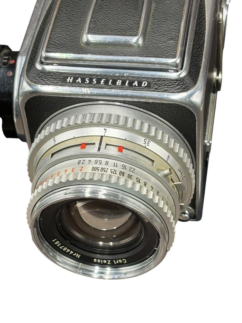 Vintage 1970's Swedish Hasselblad 500 C Camera with Instruction Manual - 6
