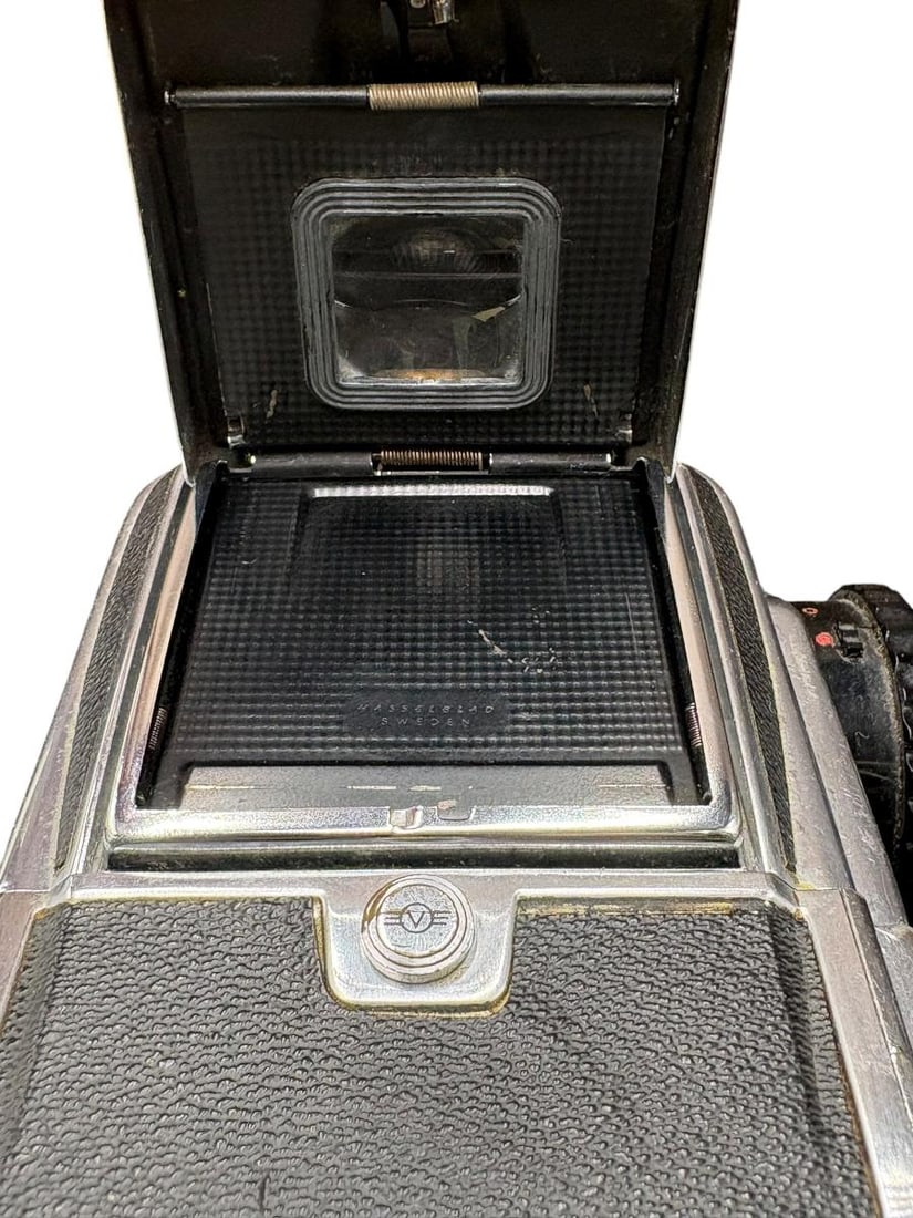 Vintage 1970's Swedish Hasselblad 500 C Camera with Instruction Manual - 7