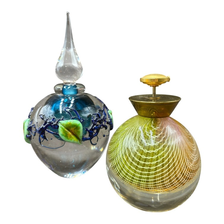 Estate Lot of 2 Vintage Art Glass Perfume Bottles (1 of 14)