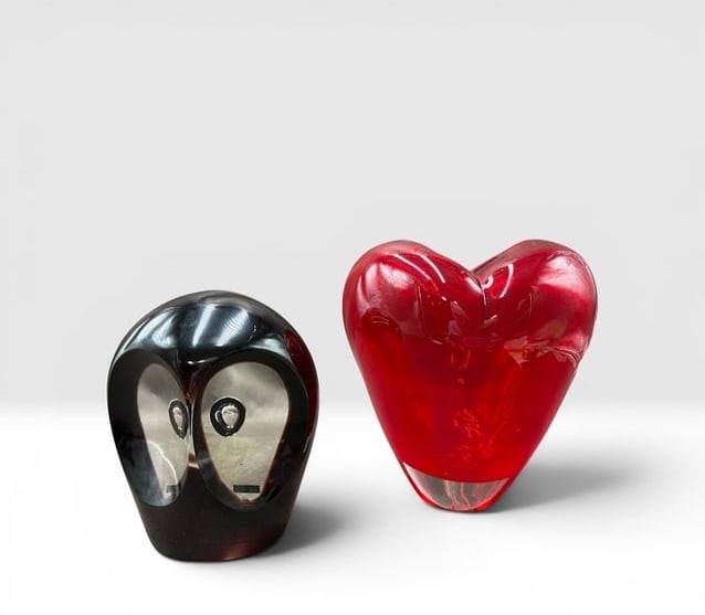 Lot 2 Murano Art Glass Sculptures: Letter Press Owl & Red Heart by the Salviati Collection: Lot 2 Murano Art Glass Sculptures: Letter Press Owl & Red Heart by the Salviati Collection. 1). This piece named Letter Press, resembles an abstract owl face and eyes. He is a very deep blackish red t