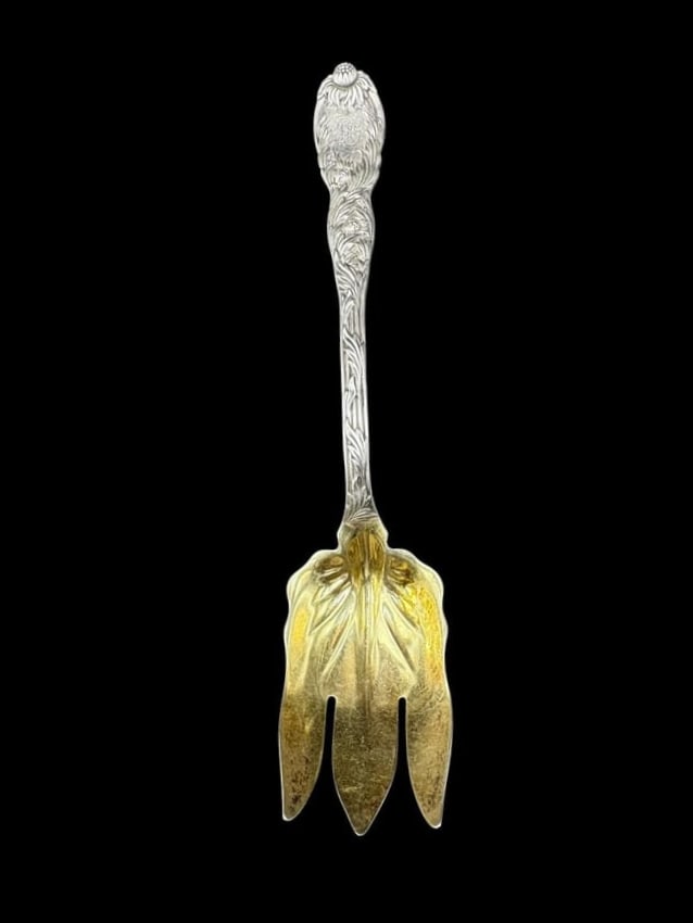 Antique Tiffany & Co Sterling Silver Chrysanthemum Salad Serving Fork 4.08 Troy Ounces (1 of 9)