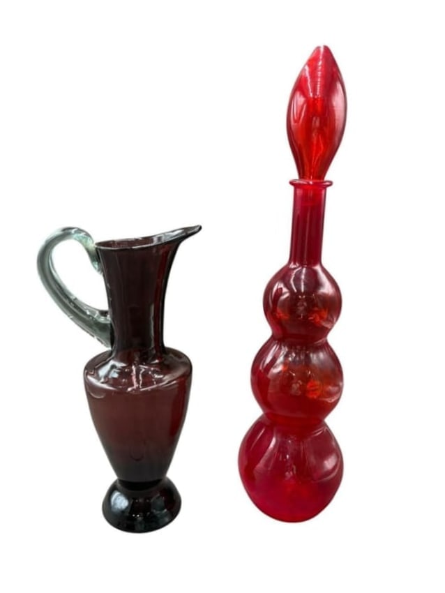Lot of 2 Art Glass Red Genie Vase with Stopper & Amethyst Glass Pitcher (1 of 14)