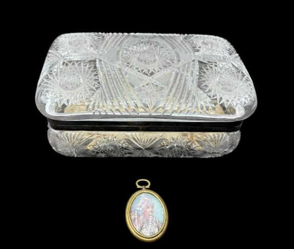 Estate Lot of Vintage Large Cut Glass and SilverTone Box & Akbar the Great Framed Miniature Art (1 of 11)
