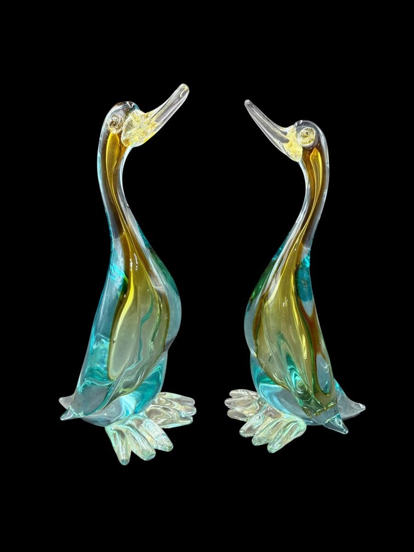 Pair of Beautiful Vintage Murano Gold to Teal Glass Duck Sculptures: Pair of Beautiful Vintage Murano Gold to Teal Glass Duck Sculptures. These hand blown Art Glass Murano ducks with gold flecks are in wonderful condition with no damage, chips or repairs. They each mea