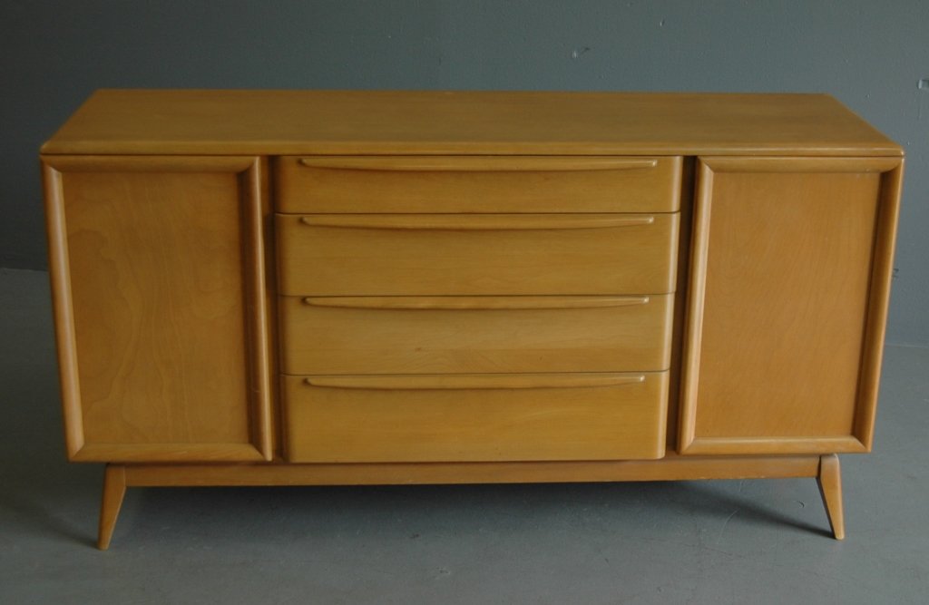Heywood Wakefield Mid-Century Modern Credenza: #M1543 in wheat color, 4 drawers and 2 compartments with adjustable shelves, very good condition, 60W, 32H, 18D.