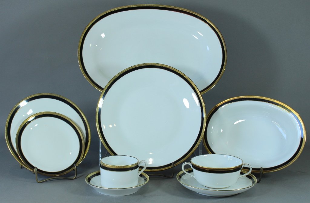 Richard Ginori "Palermo Black" China: Elegant fine china by Richard Ginori of Italy, service for 12 "Palermo Black" pattern, pure white background with gold and black borders, classic. 12 DP, 12 SP, 12 BB, 13 cups, 14 saucers, 12 CS, 12 C
