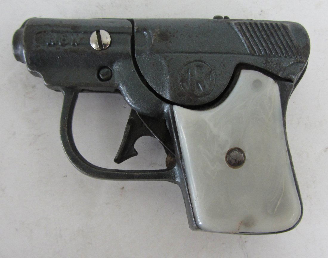 Handheld toy BB gun: Handheld toy BB gun Auction Estimate 50-150