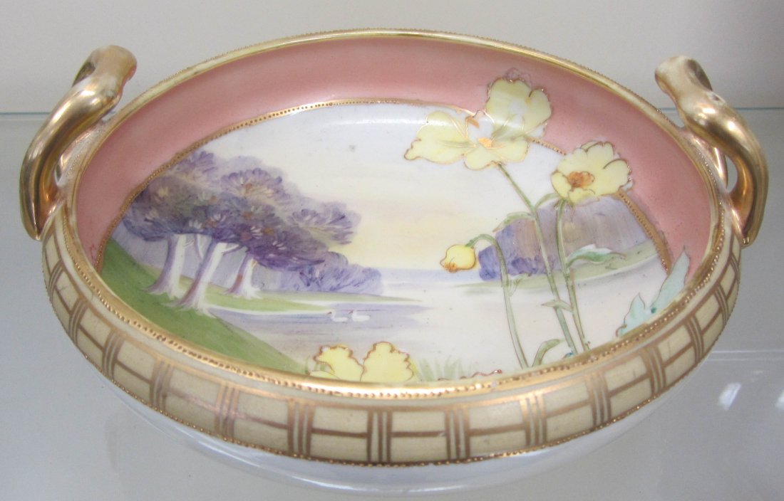 20th C. Nippon style bowl: 20th C. Nippon style bowl 3 x 7 1/2 x 7 Auction Estimate 50-150