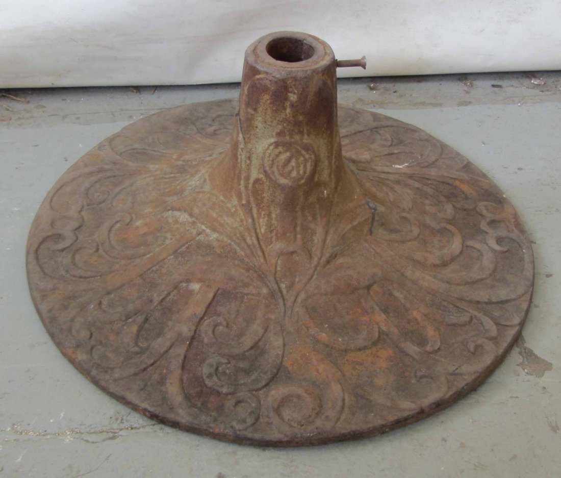 19th C. NYC made cast iron flag holder: 19th C. NYC made cast iron flag holder 9 x 18 Auction Estimate 200-400