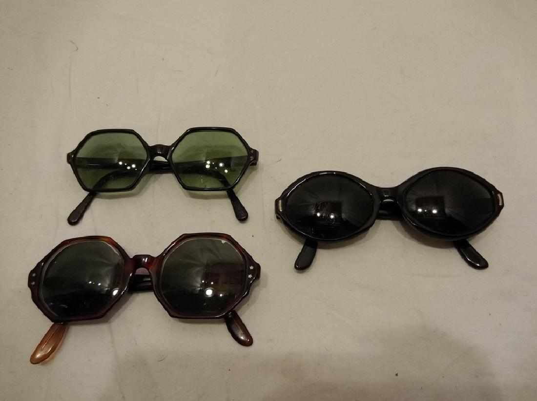 3 pair Vintage Ladies Sun Glasses (1 of 4)