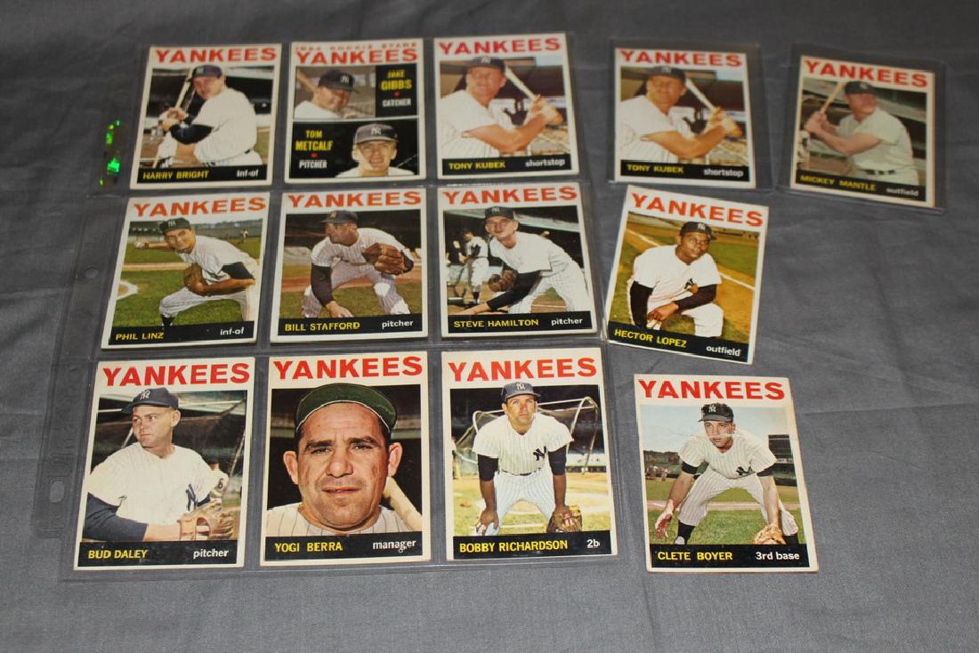 13 1964 Topps Yankees Mickey Mantle plus: Mickey Mantle, Yogi Berra, Bud Daley, Bobby Richardson, Phi Linz, Bill Stafford, Steve Hamilton, Harry Bright, (2)Tony Kubek, 1964 Rookie Stars Jake Gibbs & Tom Metcalf, Hector Lopez, Clete Boyer (tea