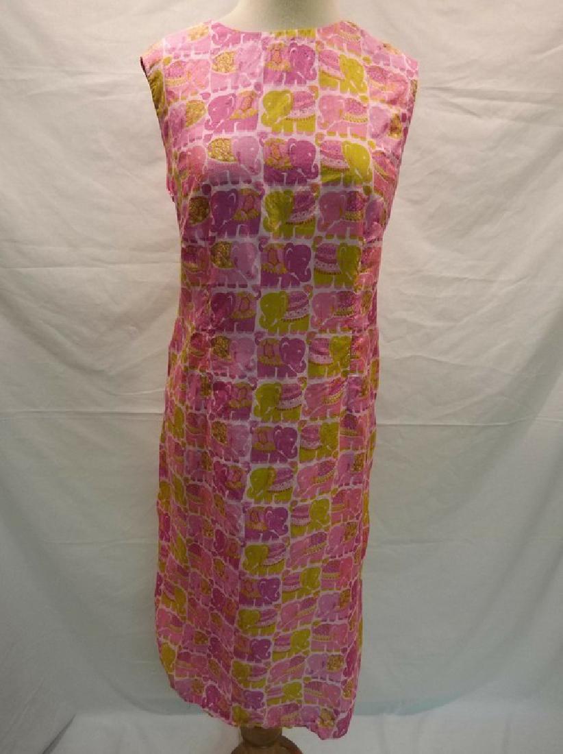 1960's Ladies Vintage Pink & Green Elephant Print Shift (1 of 4)