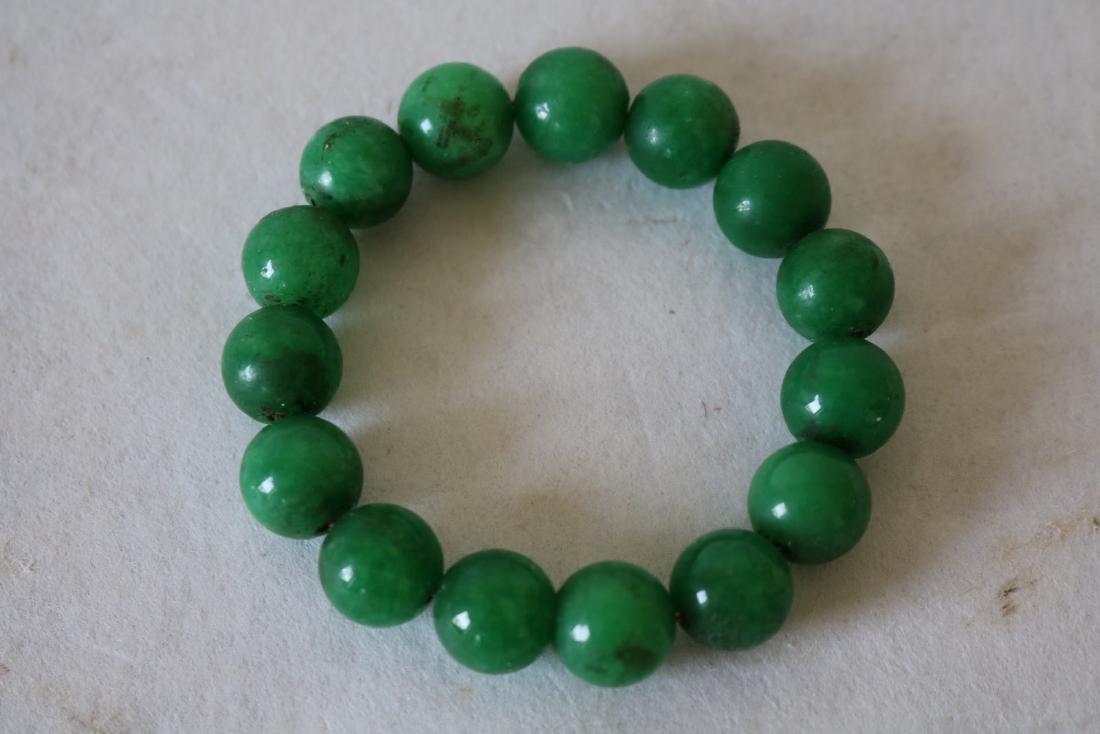 Green Jade Beaded Bracelet (1 of 2)