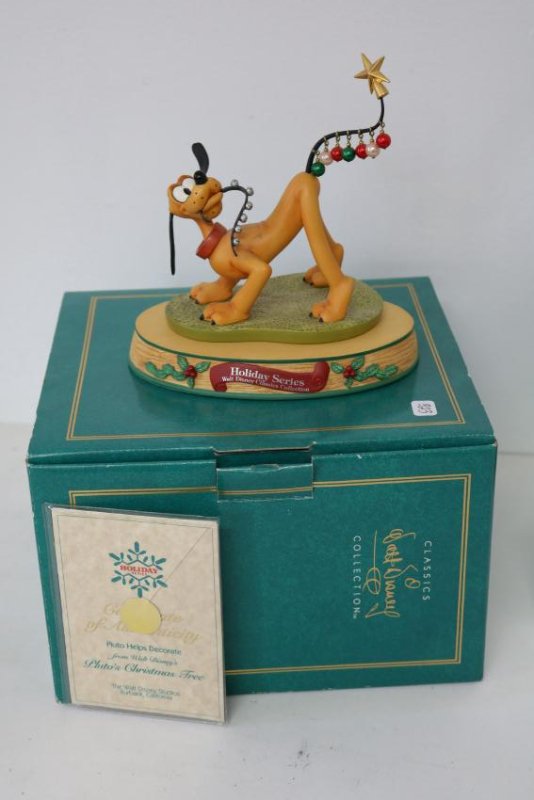 Disney Pluto's Christmas Tree, 1996 Holiday Annual with (1 of 2)