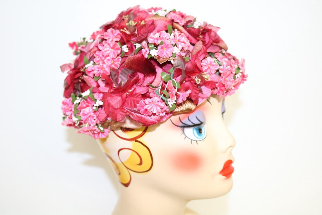 Vintage Black Plush Turban: casque style