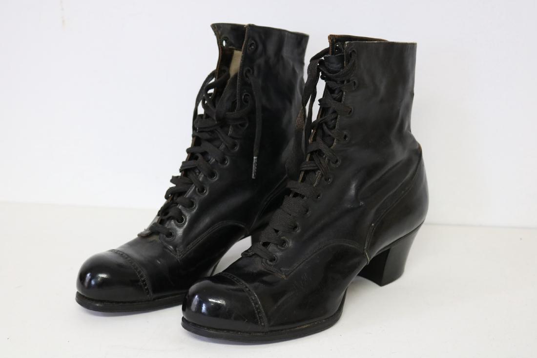 Edwardian Women's Lace Up Boots: Cap toe, French heel, measures 9.75" - Great condition.