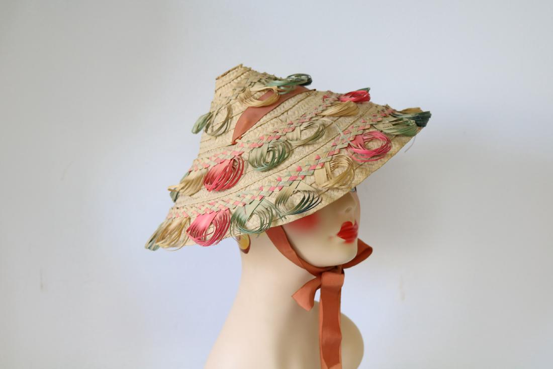 1940s Asian Style Straw Hat (1 of 5)