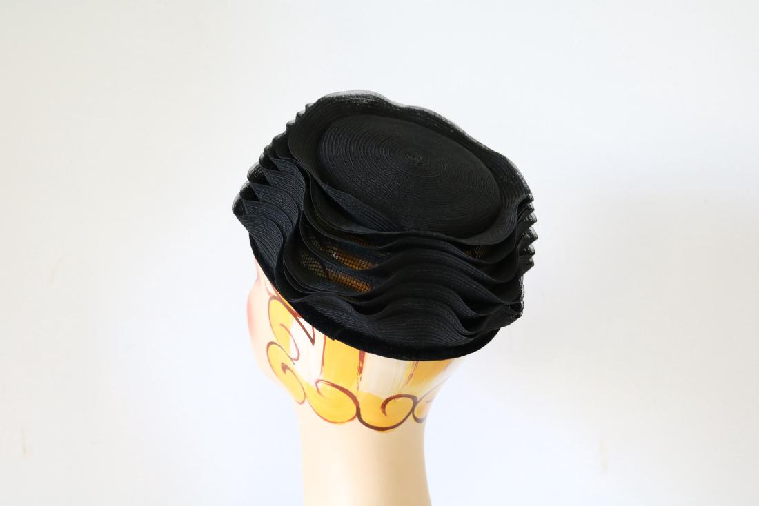 1950s Wavy Black hat (1 of 5)