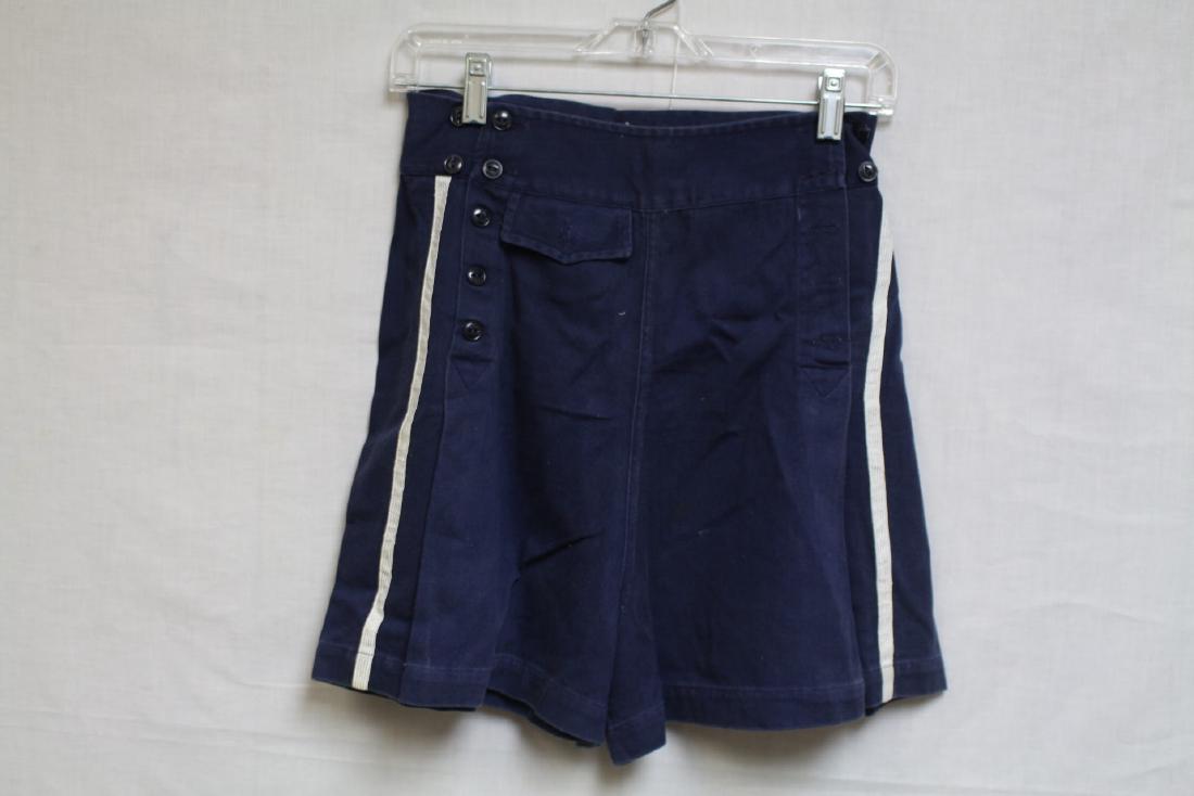 1940s Sailor Style Shorts: cotton twill fabric. Good condition - needs cleaning, missing buttons. 25-27 waist/17 length