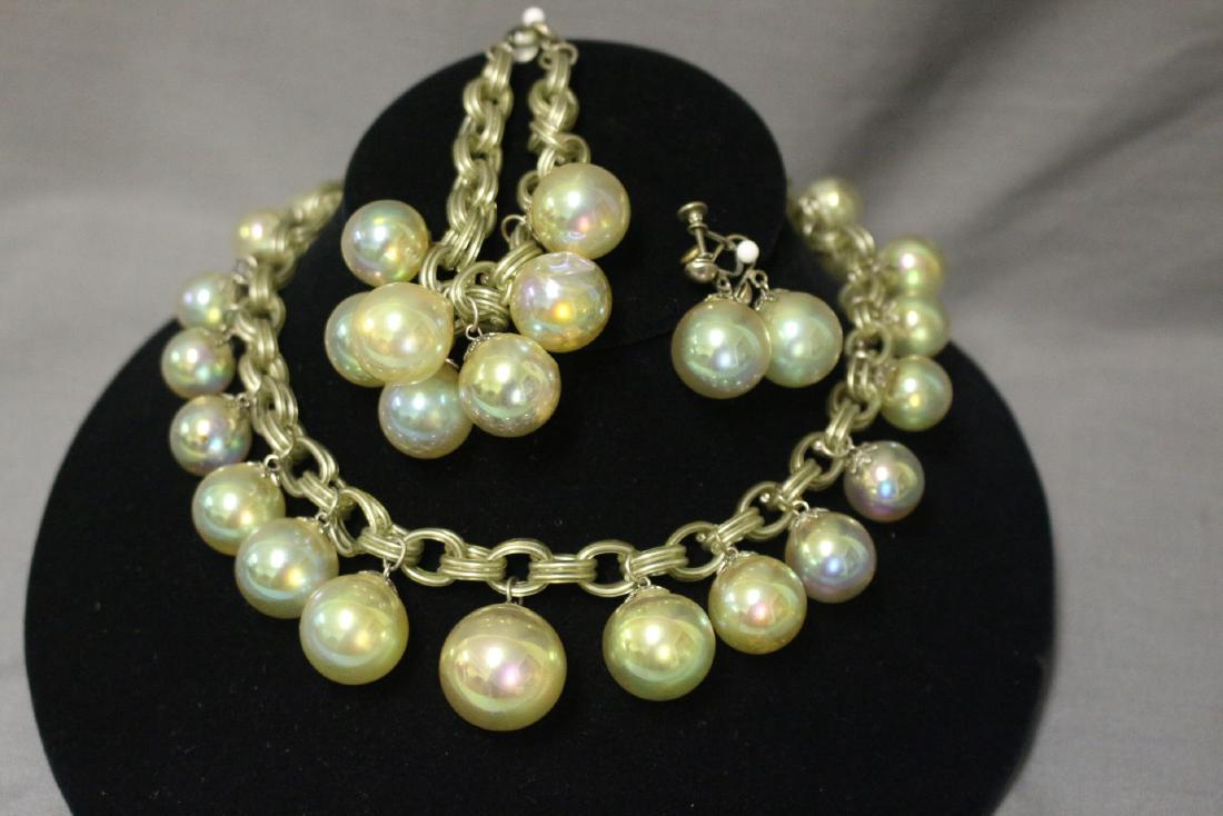 1940s bubble jewelry set (1 of 5)