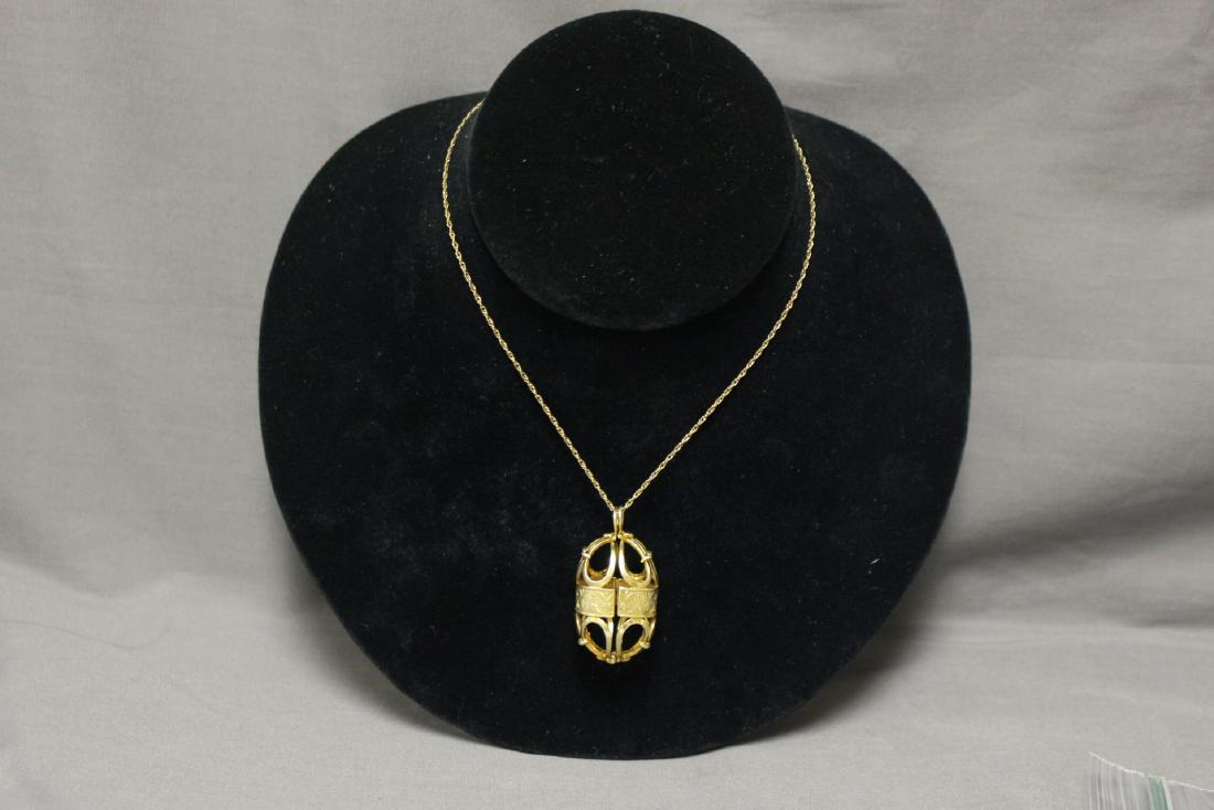 Victorian Chatelaine Cage Thimble Holder (1 of 3)