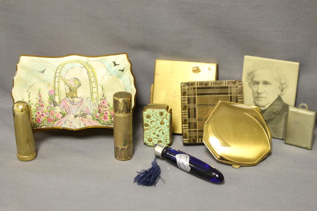 Lot of Vintage Vanity Items (1 of 5)