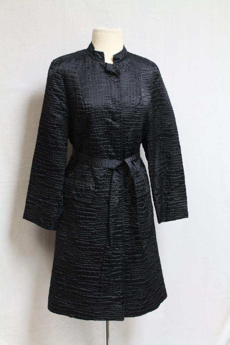 1970s David Smith Raincoat: Textured rainproof satin fabric. Fully lined, great condition. 36" bust/36" length.