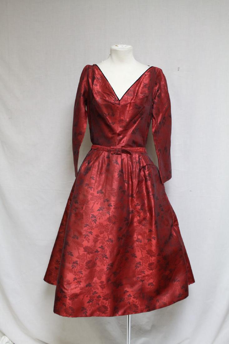 1950s Silk Rose Dress: Silk fabric, pellon skirt lining. Good/Fair condition - small fray on shoulder and rip on sleeve, see photos. 34" bust/27" waist.