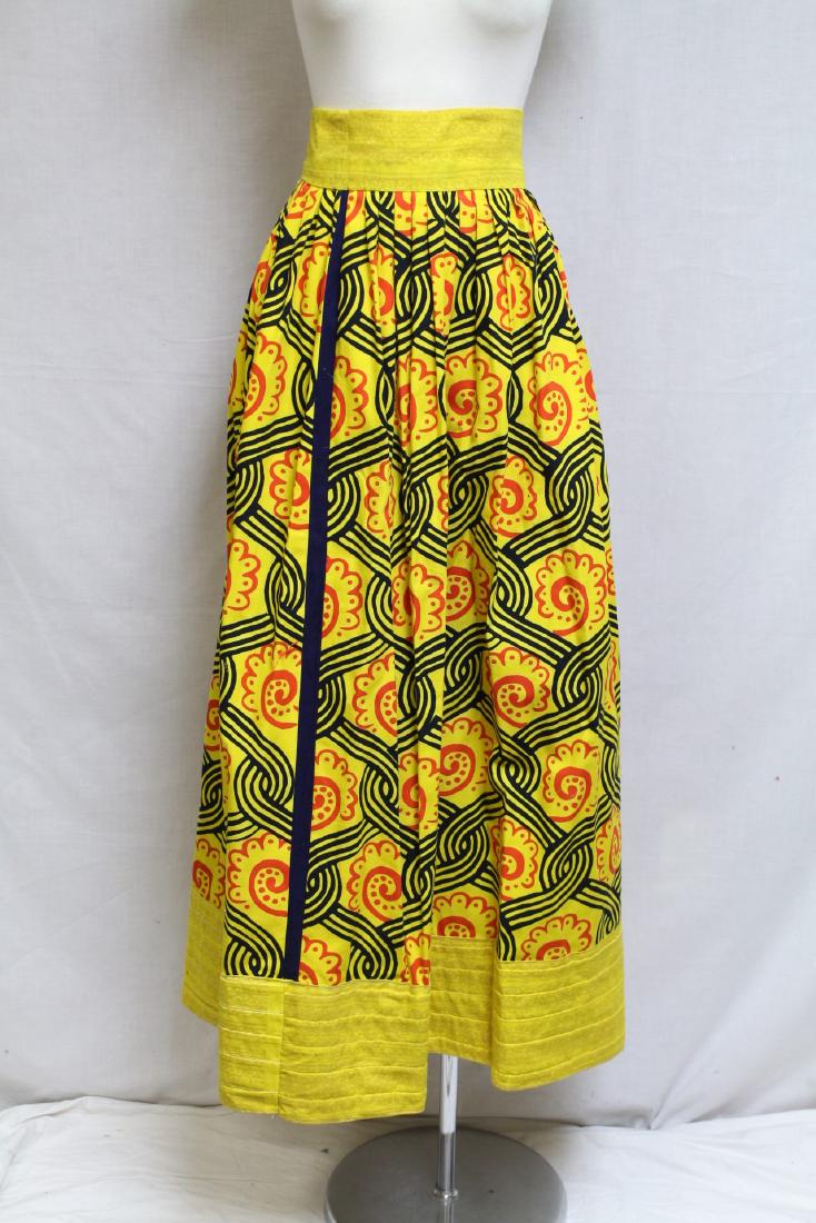Vintage 1970s Bright Yellow Maxi Skirt: cotton fabric, great condition - one small spot at the back waist, see photos. 34 waist/43 length