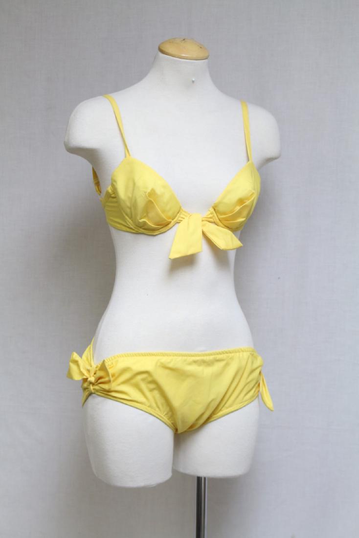 Vintage 1970s Yellow Bikini: cotton blend fabric, fully lined with cotton. Good condition. Fits like an Extra Small